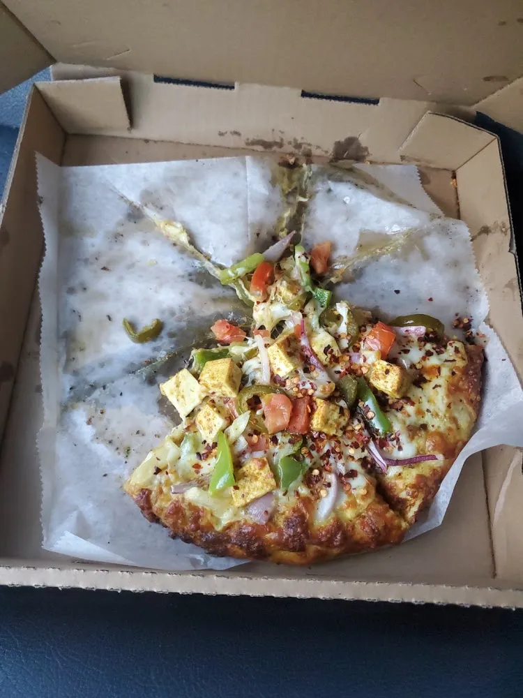 Curry Paneer Pizza
